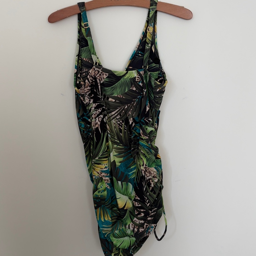 NWOT Bluefly Beyond One-piece Swimsuit Size 12 - Picture 5 of 5
